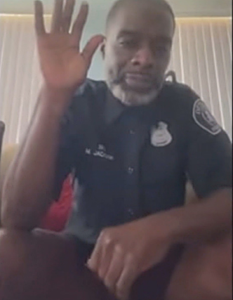 Un agente de policía de Detroit comparece sin pantalones en una audiencia virtual y el vídeo se hace viral