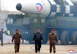 Vivimos en 'una casa llena de dinamita': la era de las superarmas, el nuevo equilibrio del terror