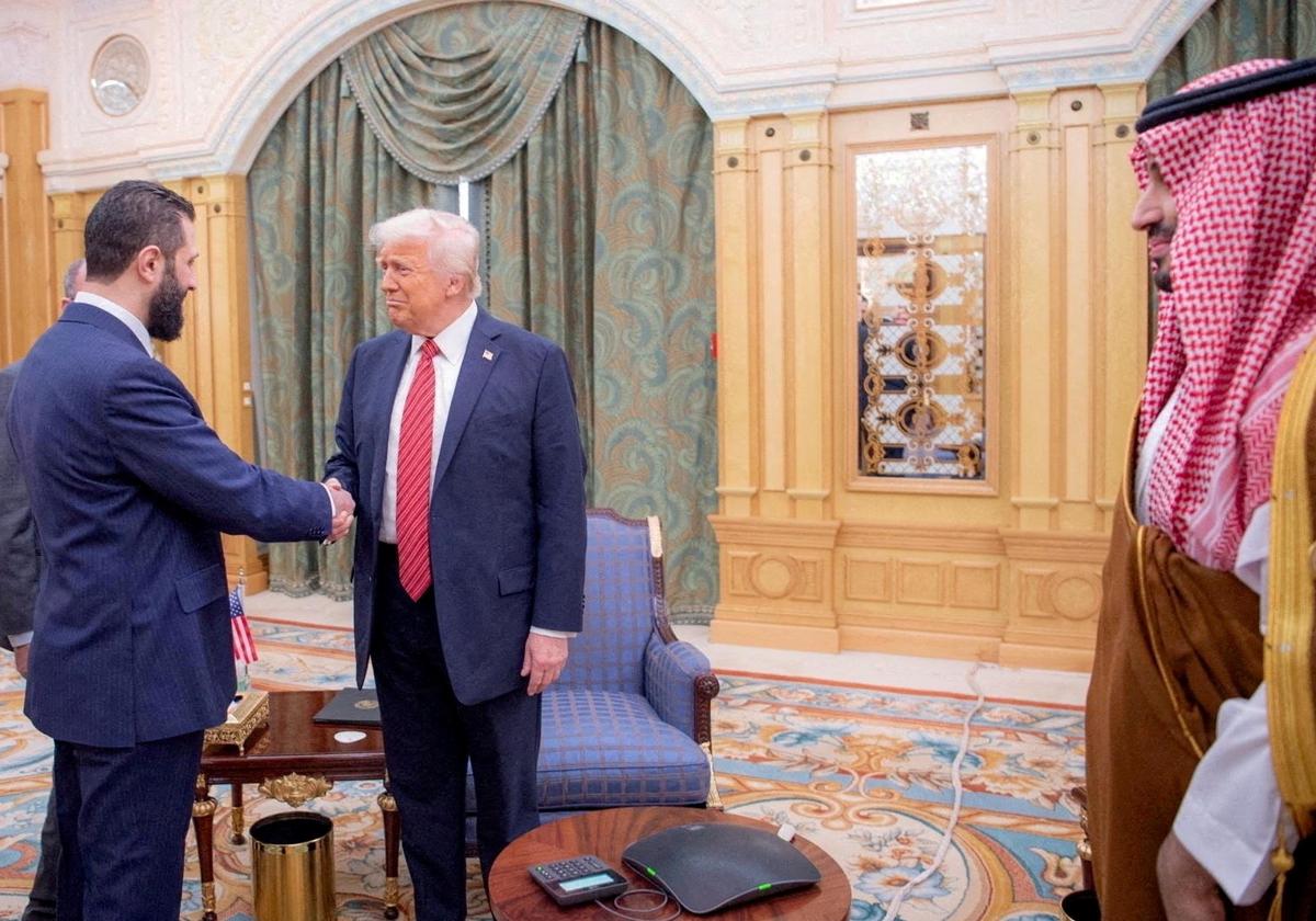 El presidente estadounidense Donald Trump se reúne con el presidente sirio Ahmed al Sharaa en Riad
