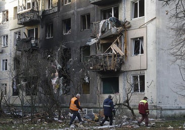 Rusia intensifica sus ataques contra Kiev y golpea todos los distritos