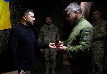 Zelenski, en sus horas más bajas por el avance ruso y la corrupción