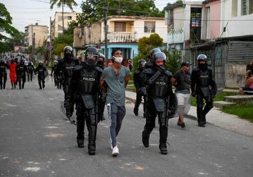 La ONU califica de arbitrarias la detención de 49 presos políticos durante las protestas del 11-J en Cuba