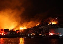 Un espectacular incendio en Oita (Japón) arrasa más de 170 edificios y deja un muerto