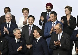 Los líderes europeos rechazan que Rusia haga valer la fuerza en Ucrania e intentan reconducir el plan de Trump