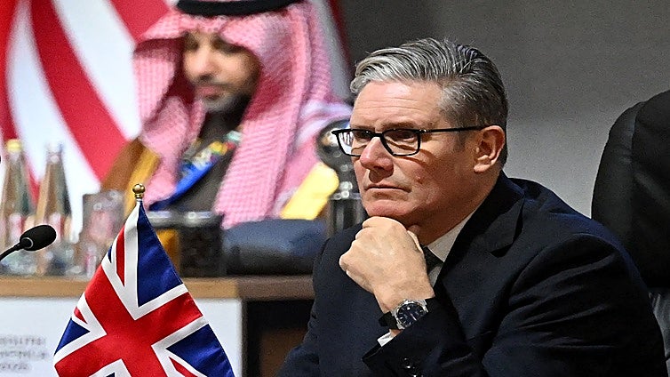 Los críticos a Starmer ya le buscan sustituto en su mayor crisis interna