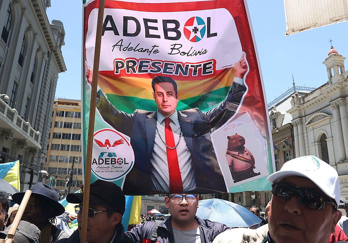 Seguidores del vicepresidente de Bolivia marchan y piden a Paz no excluirlo del Gobierno