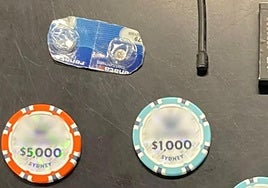 Un matrimonio, detenido por usar una cámara espía y auriculares para ganar casi 700.000 euros en un casino