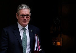 La dimisión del director de la Oficina del Presupuesto le abre un nuevo frente a Starmer