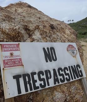 Secondary Image 2 - The exterior area of ​​the house, one of the rooms, and a No Trespassing sign