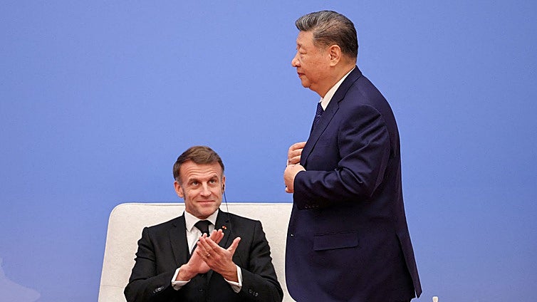 Macron visita China en busca de negocio y Xi Jinping le insta a ser su puente con la UE