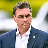 El hijo de Jair Bolsonaro, Flávio, anuncia su candidatura a la presidencia de Brasil en 2026