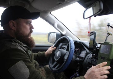 Al volante por la zona de muerte para abastecer la defensa ucraniana