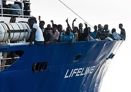 Muere un inmigrante de doce años al ser alcanzado por la hélice de un barco cuando trataba de llegar a una isla de Grecia