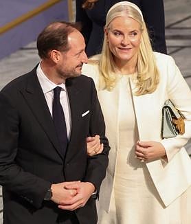 Imagen secundaria 2 - La madre de la premiada, Corina Parisca, así como numerosos venezolanos dentro y fuera del salón, siguieron con emoción la ceremonia, a la que asistieron los Príncipes Haakon y Mette-Marit