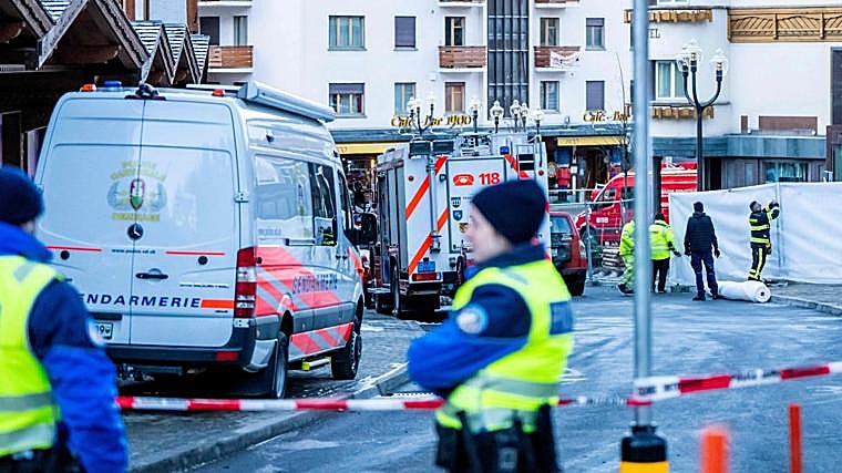Imagens de incêndio em bar na estação de esqui de Crans-Montana