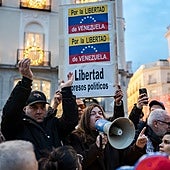 Las familias de los presos políticos en Venezuela contienen la respiración y guardan silencio a la espera de las liberaciones