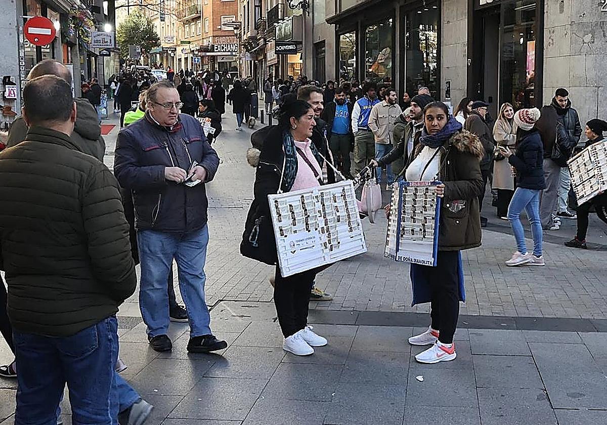 Si vas a revender un décimo de Lotería de Navidad, atento: esta es la multa a la que te puedes enfrentar