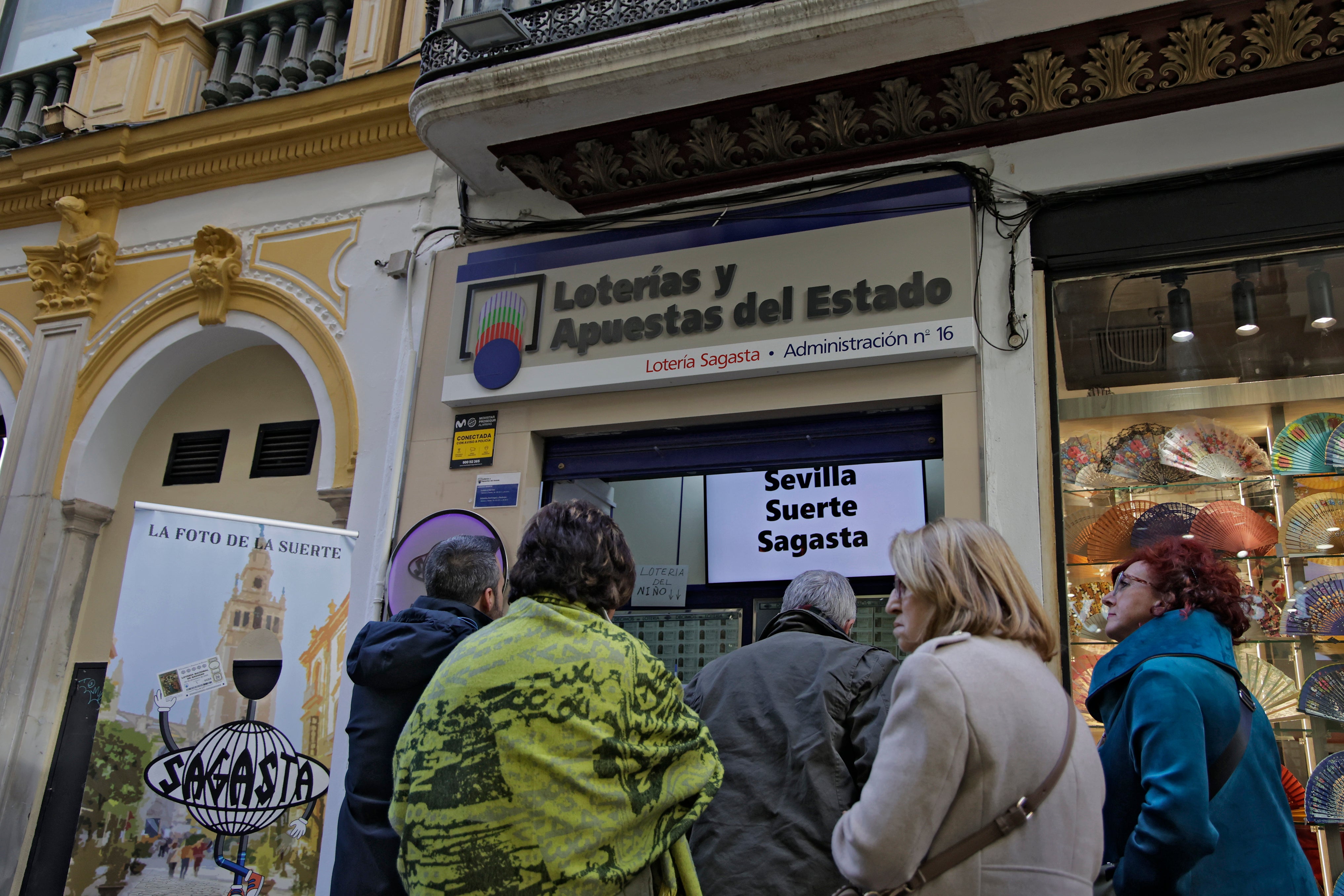 La comunidad autónoma que más dinero se ha gastado en Lotería de Navidad