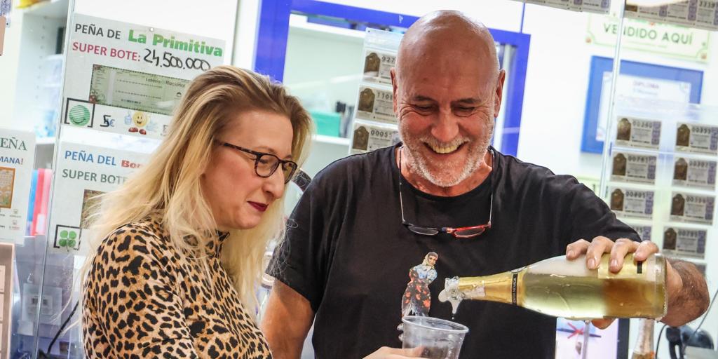 ¿Dónde se han vendido los quintos premios de la Lotería de Navidad 2025? Ciudades y administraciones