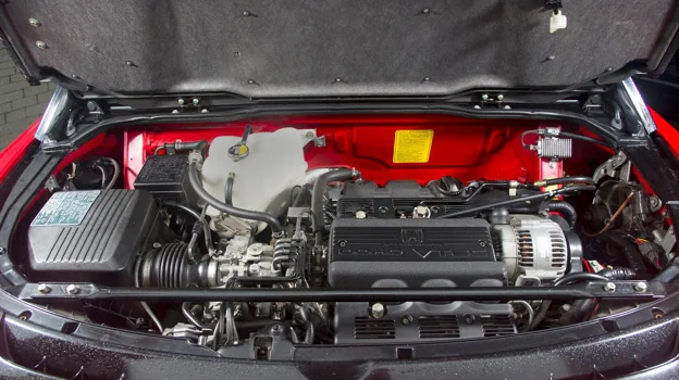 The V6 engine was placed in a transverse central position