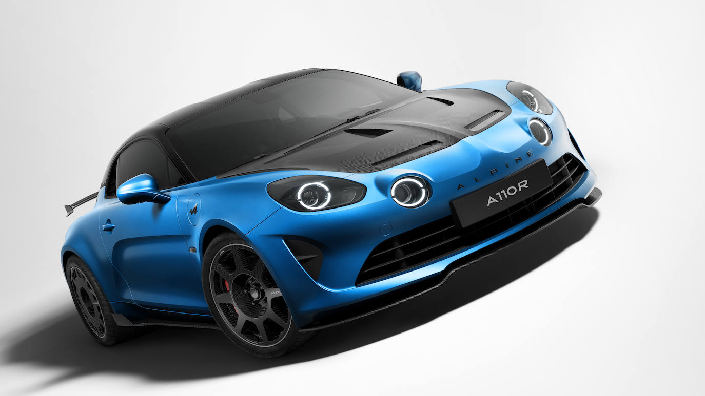 Nuevo Alpine A110 R viene así a coronar la gama A110. Como máxima expresión de la ligereza y el rendimiento.
