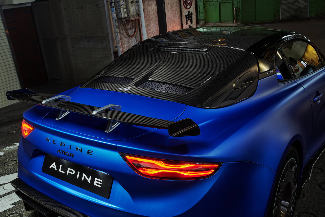 Los pedidos de Nuevo Alpine A110 R se podrán realizar a partir de octubre de 2022, disponible desde 103.000 euros (PVP).