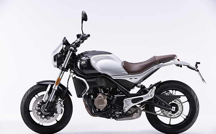 Imagen principal - Modelos SRV550, SRK400 y 700