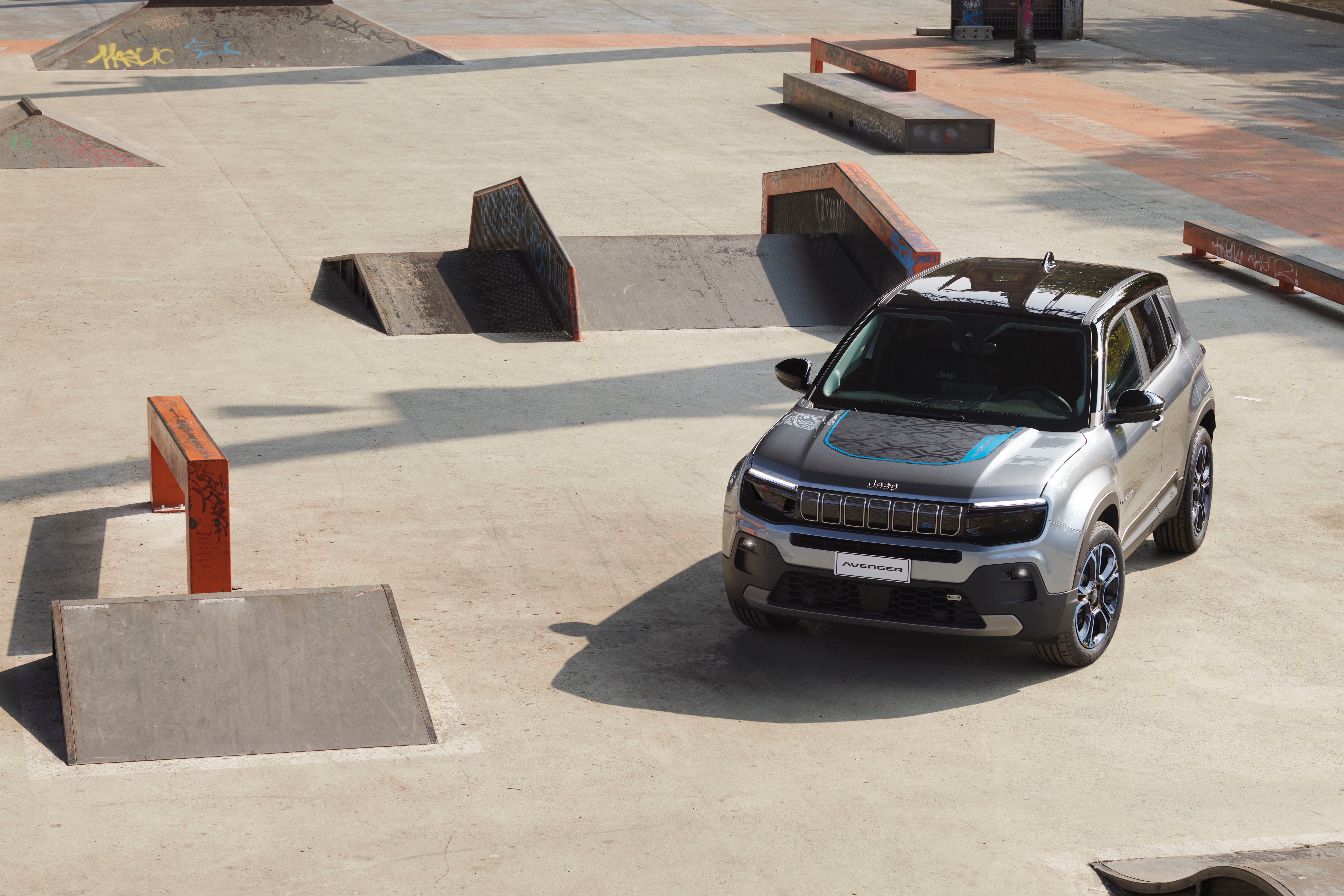 Jeep introducirá cuatro vehículos totalmente eléctricos en Europa de aquí a 2025 como parte del objetivo de convertirse en la marca líder del mercado de SUV electrificados