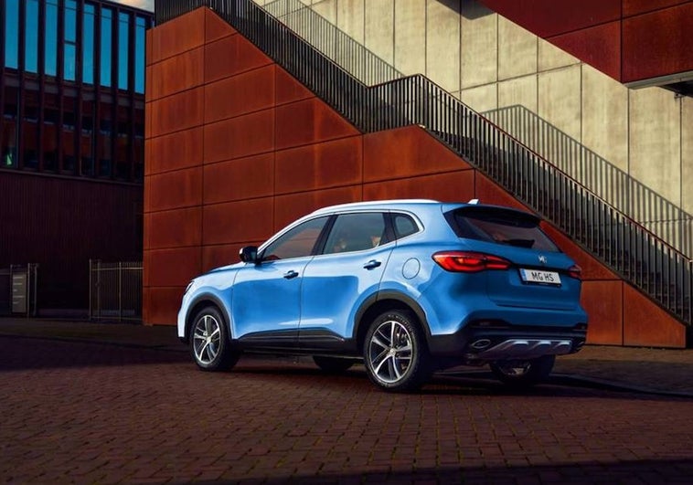 MG lanza el nuevo HS, un SUV premium a precio de compacto