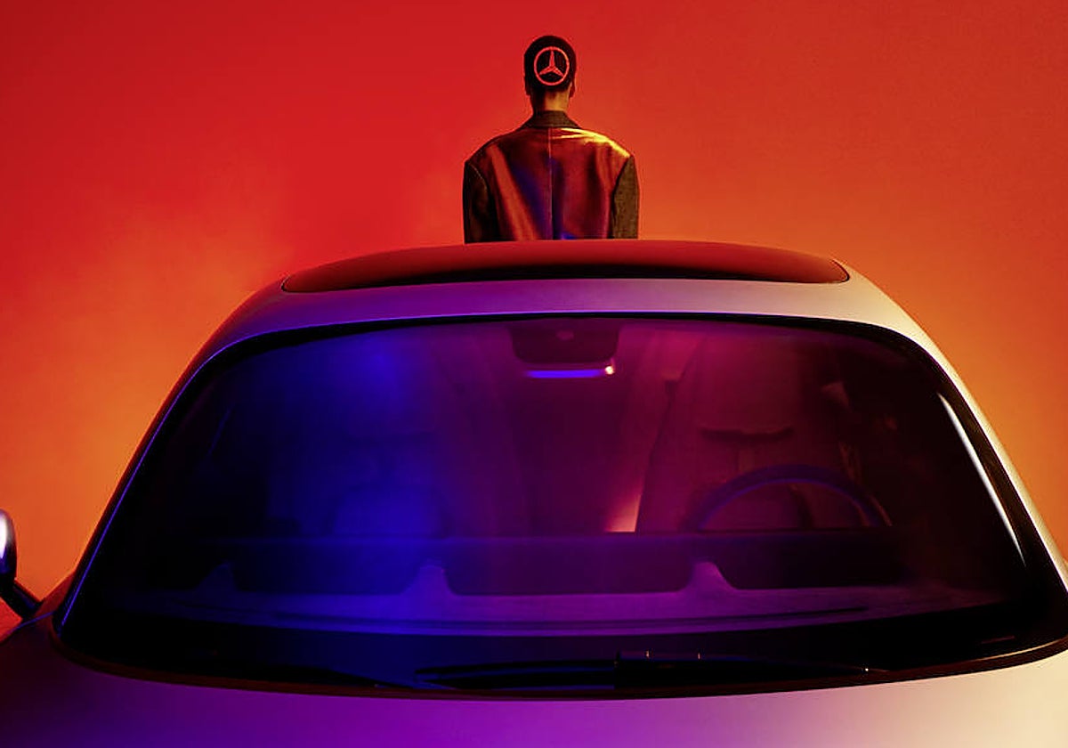 La estrella de la marca automovilística Mercedes Benz