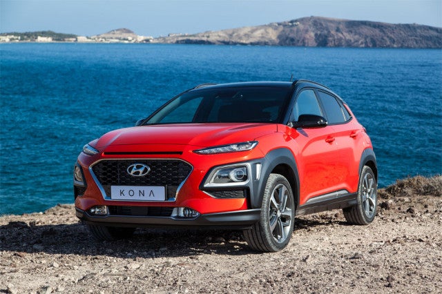 2019 - Hyundai Kona Desde su lanzamiento, el SUV de tamaño medio y familiar de Hyundai se ha convertido en un auténtico superventas gracias a su diseño, personalidad, gran equipamiento de serie, y, sobre todo, por sus versiones térmicas y electrificadas. Incluso ha dado un paso más y añade un nuevo miembro a la familia con la versión Kona N de altas prestaciones en la búsqueda de satisfacer las necesidades de cualquier conductor. Lo más destacado de 2019 es la Catedral de Notre Dame devastada por un incendio, la exhumación de los restos de Franco del Valle de los Caídos tras 44 años enterrados en la basílica de Cuelgamuros.