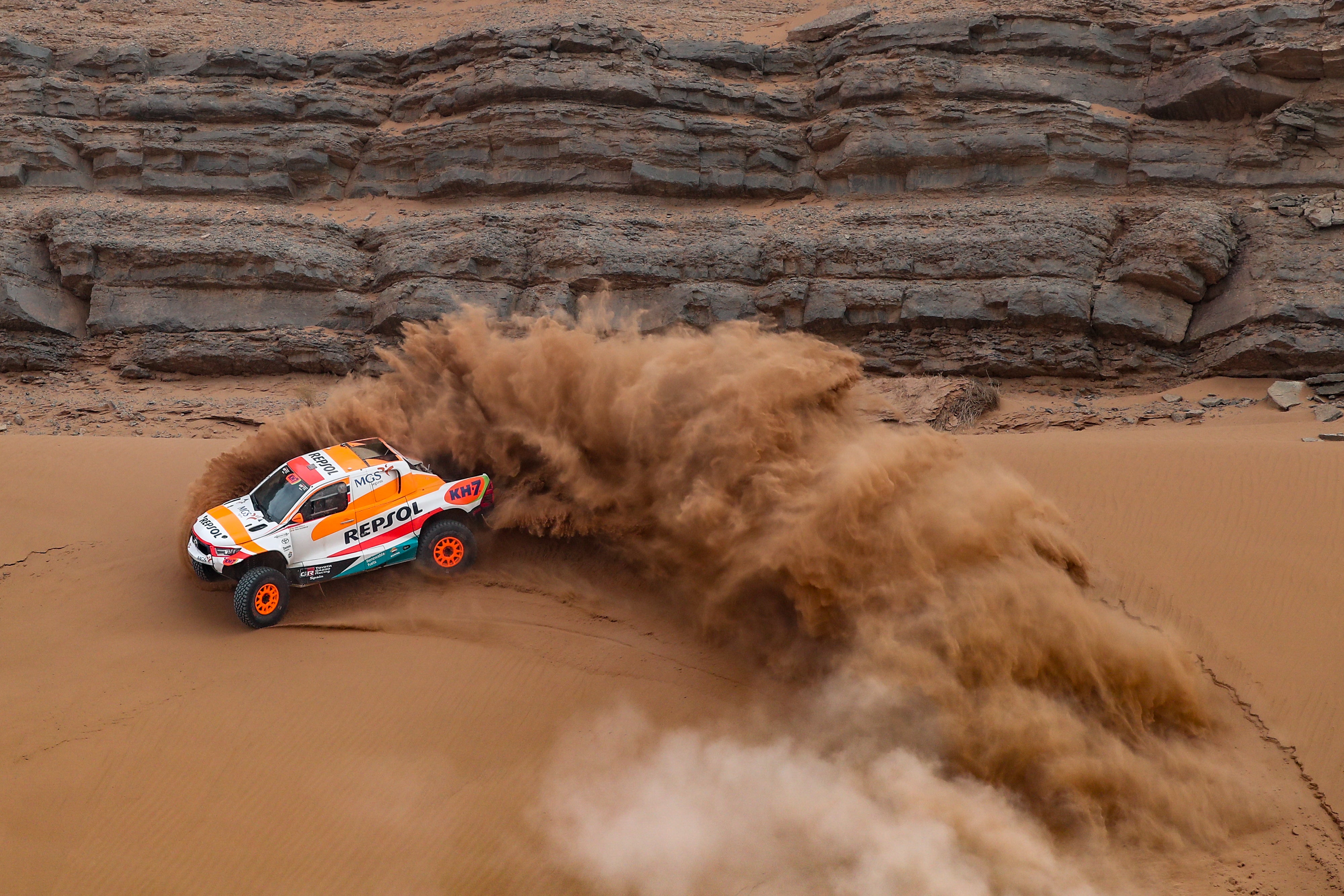 Luego llegó el Andalucía Rally, también del Mundial, con cuatro etapas de altísima exigencia en entornos, además, nada adecuados para los T1 ni para un Esteve que tuvo que multiplicar sus habilidades y la resistencia de sus brazos. A pesar de ello, firmó otro top 10 absoluto en la clasificación final, además del cuarto puesto entre los T1.