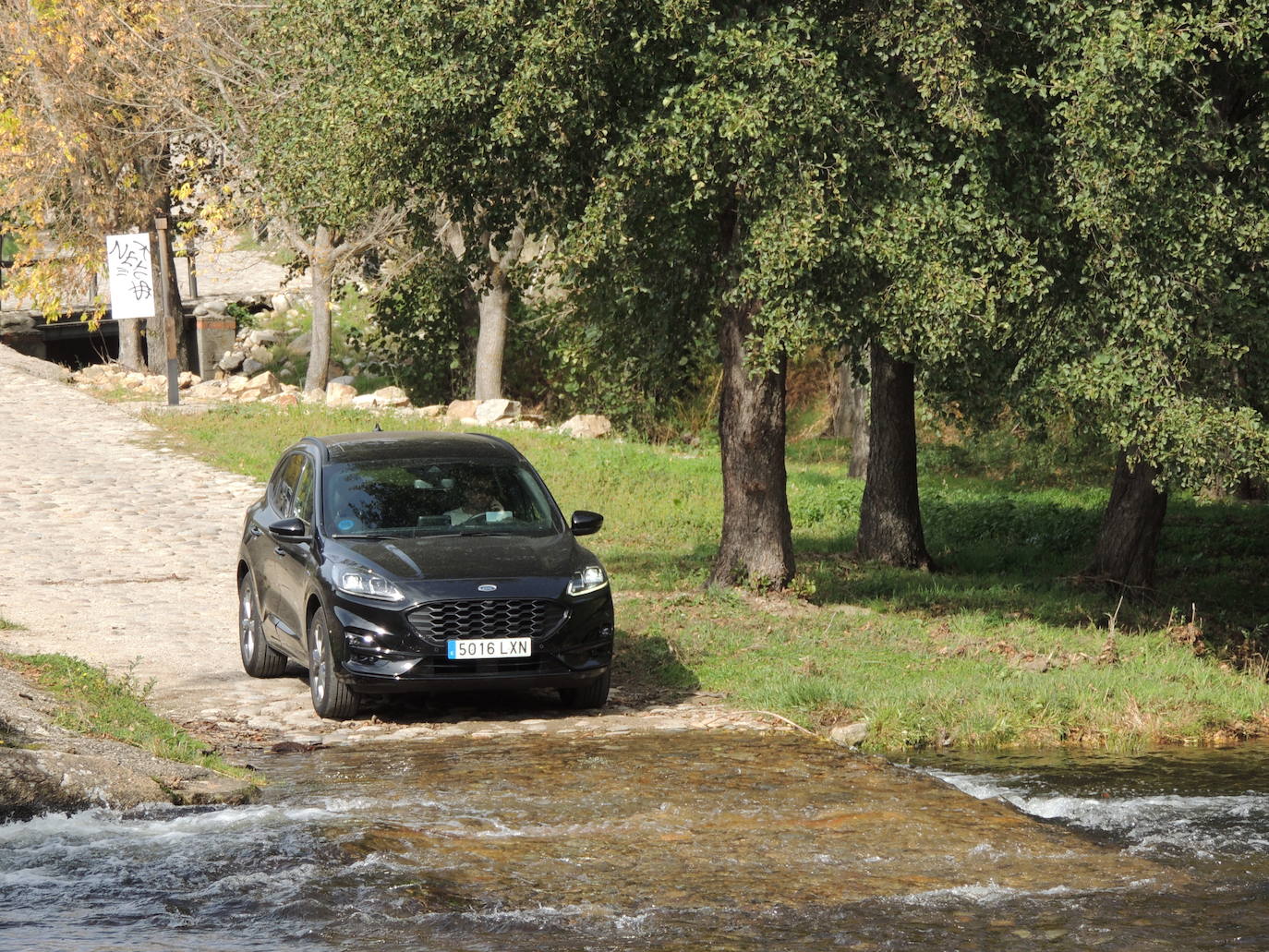 El análisis de los datos anónimos de los clientes del Kuga Plug-In Hybrid en toda Europa muestra que la distancia media anual recorrida fue de algo más de 10.000 kilómetros, una media de 27 kilómetros diarios.