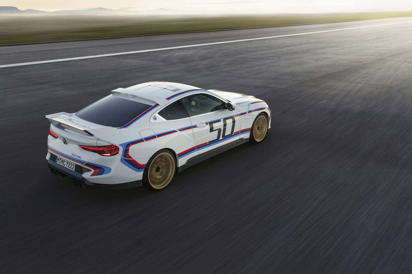 En definitiva, la altísima proporción de trabajo manual individual hace que el tiempo necesario para montar un BMW 3.0 CSL sea muchas veces superior al de un automóvil BMW M convencional.