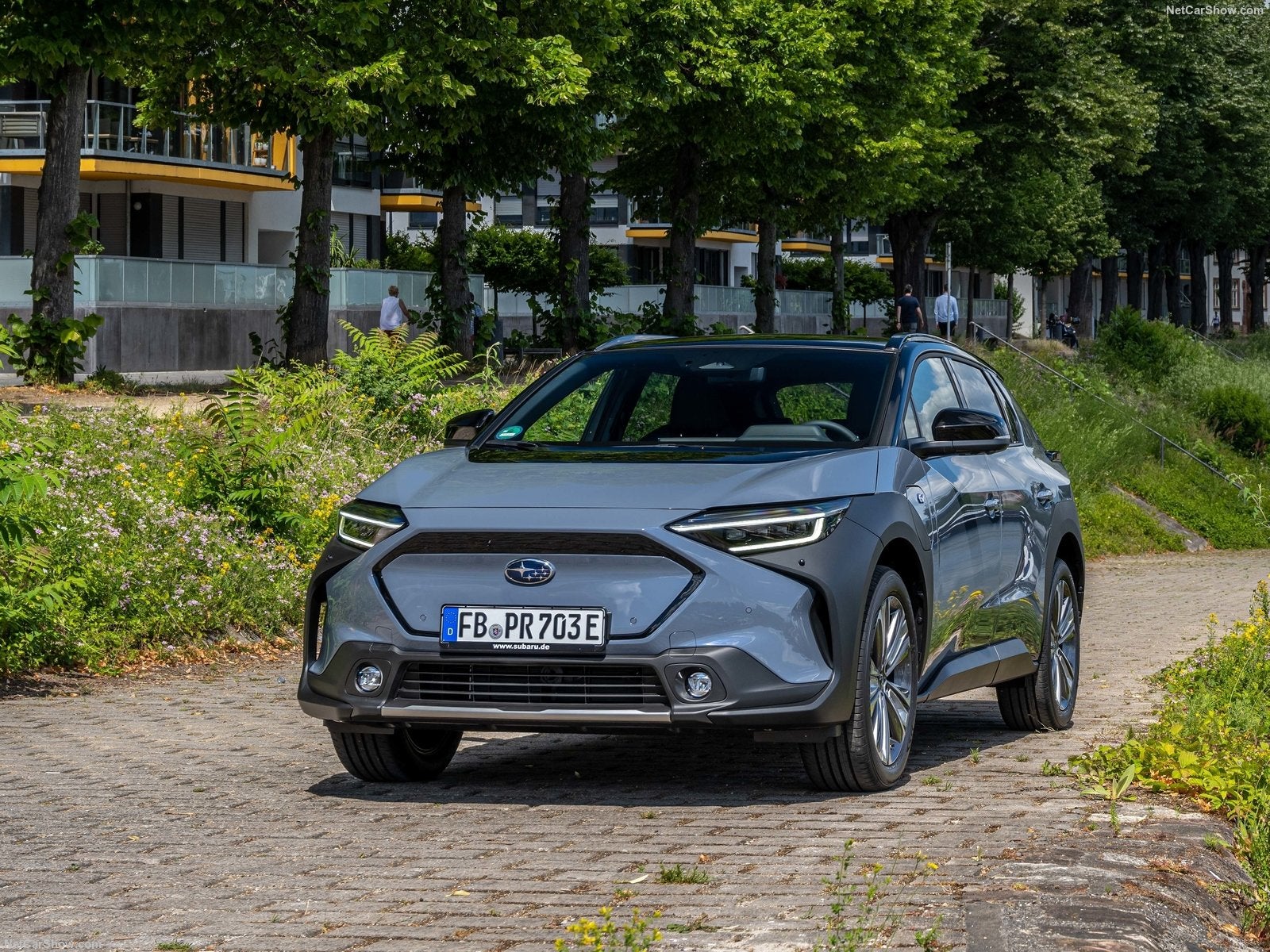 El primer 100% eléctrico -hasta 600 km- de Subaru, además de seguir la premisa de seguridad y confort, destaca por su sistema que impulsa las ruedas delanteras y traseras con motores independientes, denominado X-MODE AWD de doble función (Snow/Dirt y Deep Snow/Mud).