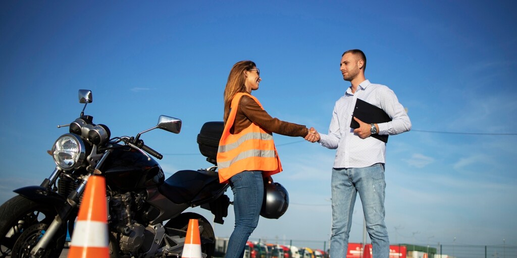 Advantages and disadvantages of buying a motorcycle for your child