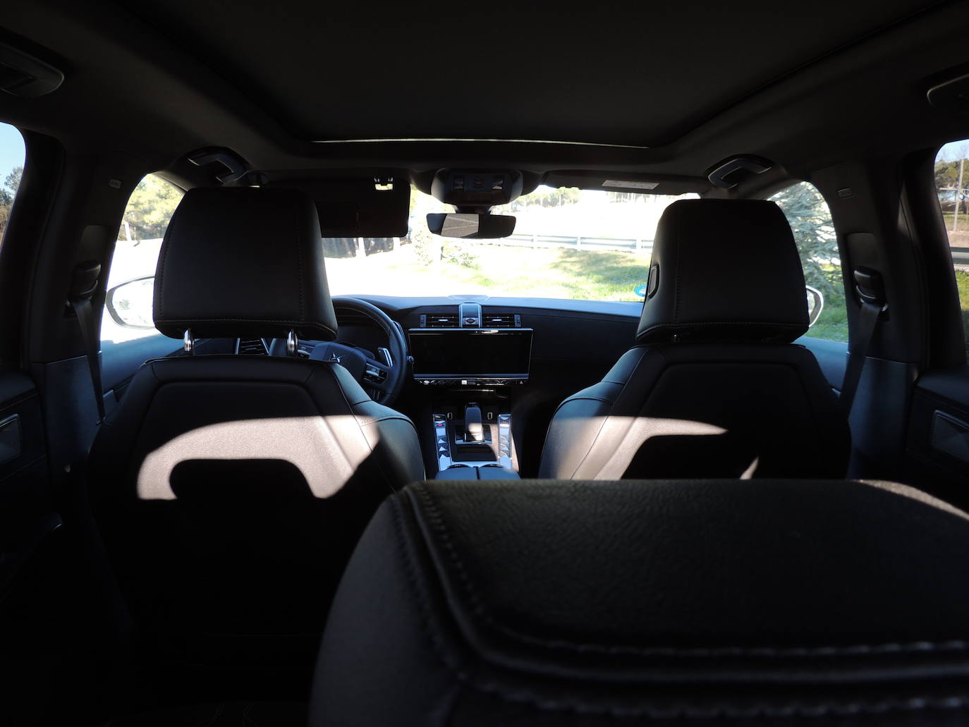 Con el espíritu de las creaciones de los mejores artesanos del lujo francés, DS Automobiles exhibe su experiencia en interiores.