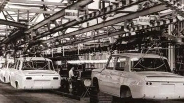 Renault 8 in the Valladolid plant