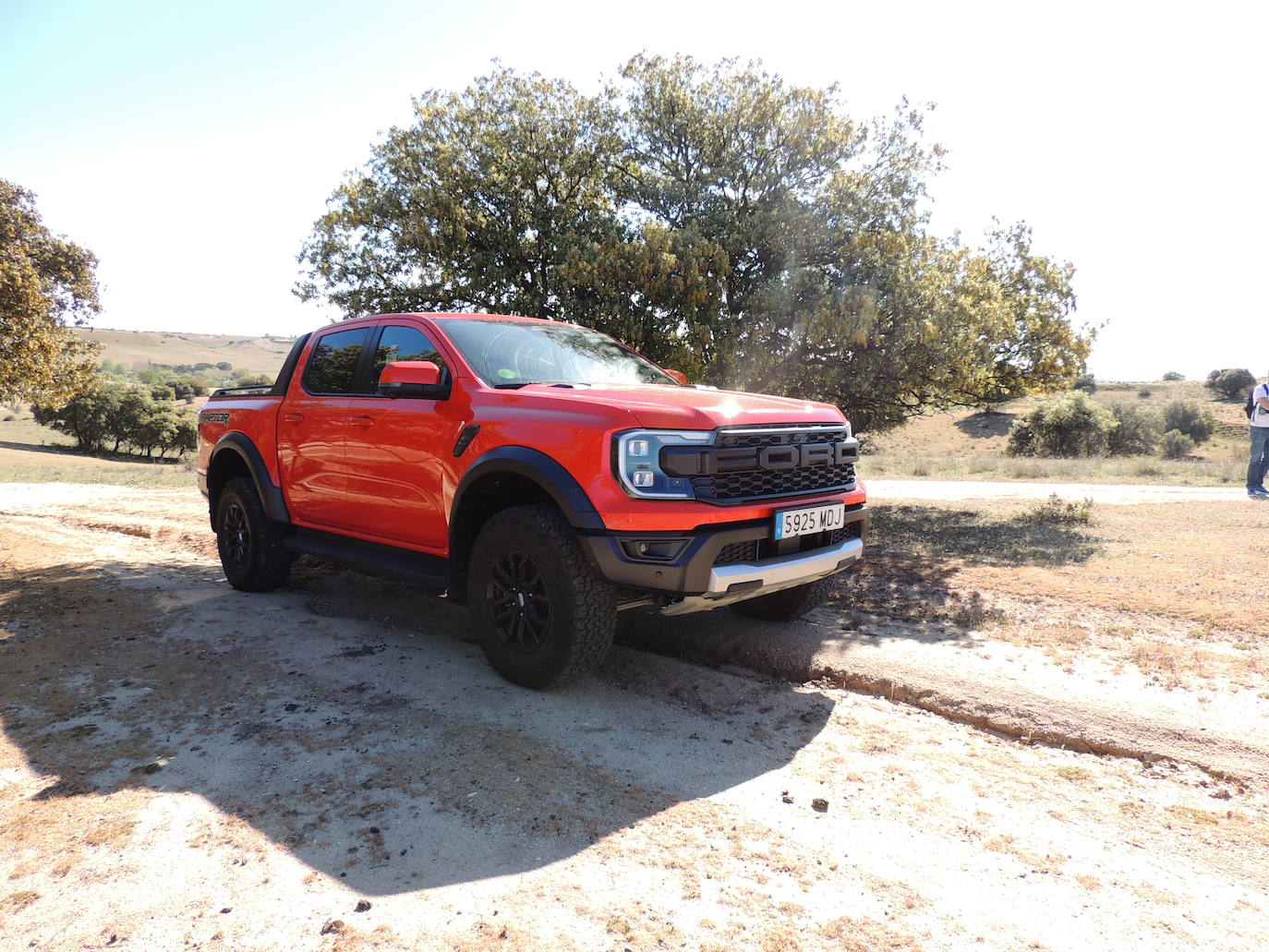 Ford España entregó en 2020 el primer Ford Ranger Raptor adaptado del mundo a la medallista paralímpica y embajadora del programa Ford Adapta Gema Hassen-Bey.