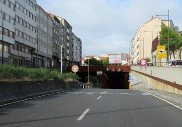 Un conductor destroza a martillazos el radar que más multa en Santiago de Compostela