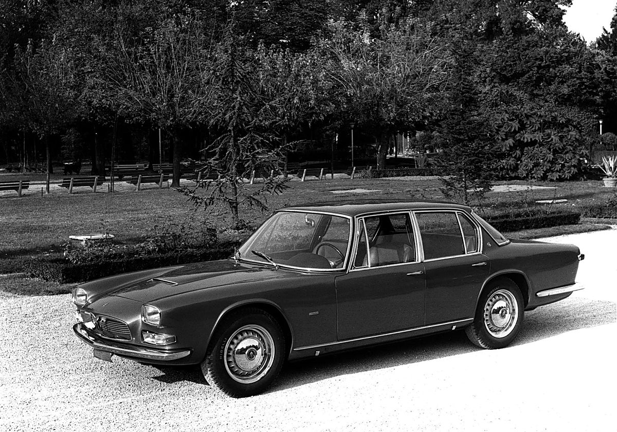 El primer Quattroporte se inspira en el diseño del coupé Maserati 5000 GT, proyectado en 1961 para el Aga Khan