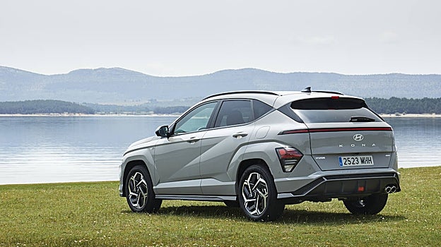 Mayor tamaño que beneficia a los pasajeros, y com mayor espacio de carga