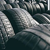 Esta es la función crucial del punto rojo que tienen los neumáticos nuevos