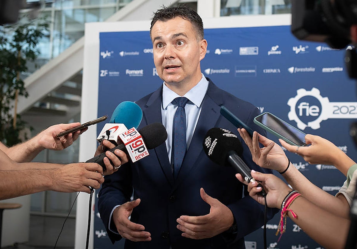 El ministro de Industria, Comercio y Turismo, Héctor Gómez.