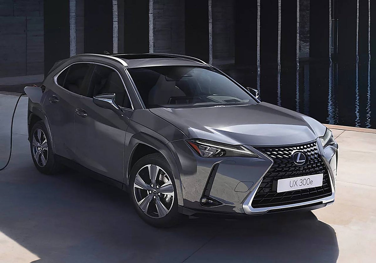 El eléctrico Lexus ES 300E.