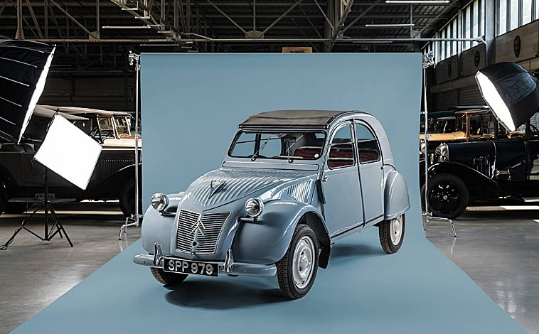 Imagen principal - La línea del 2CV se mantuvo invariable a lo largo de los años 