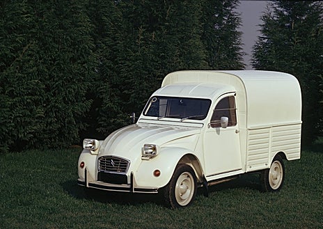 Imagen secundaria 1 - Numerosas versiones y ediciones especiales 