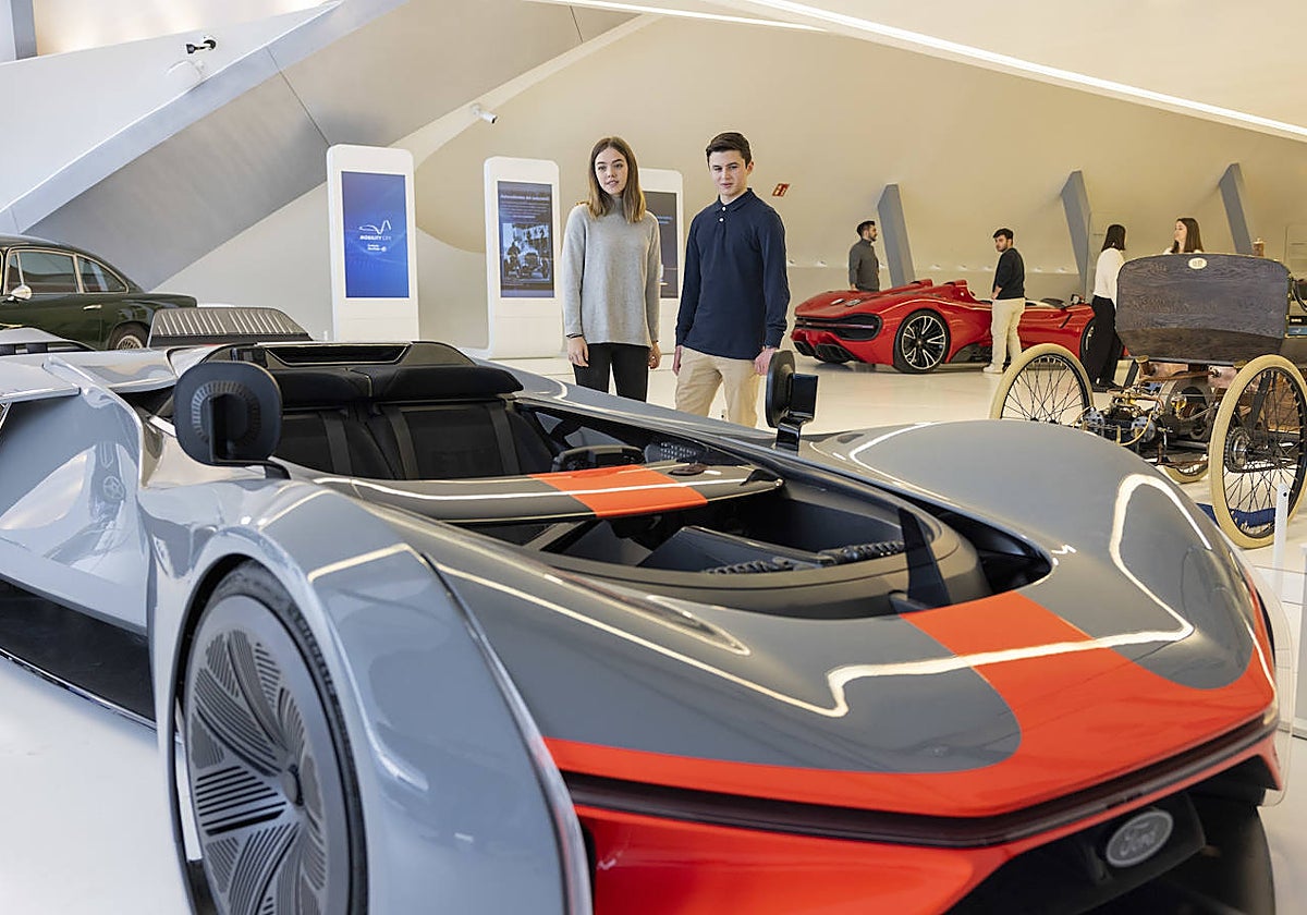 Prototipos del futuro se mezclan con la historia de la movilidad