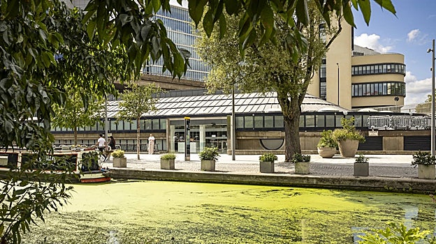 Centro de diseño de Nissan en Londres