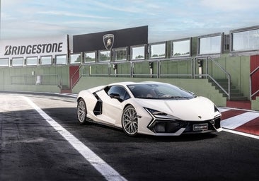Lamborghini Revuelto: el futuro de Sant'Agata es el rayo